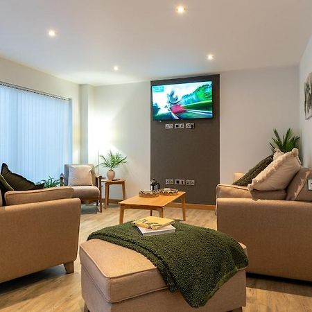 Cropton Lodge At Galtres Retreat พิกเคอริง ภายนอก รูปภาพ